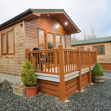 8 Woodlands * Ulverston